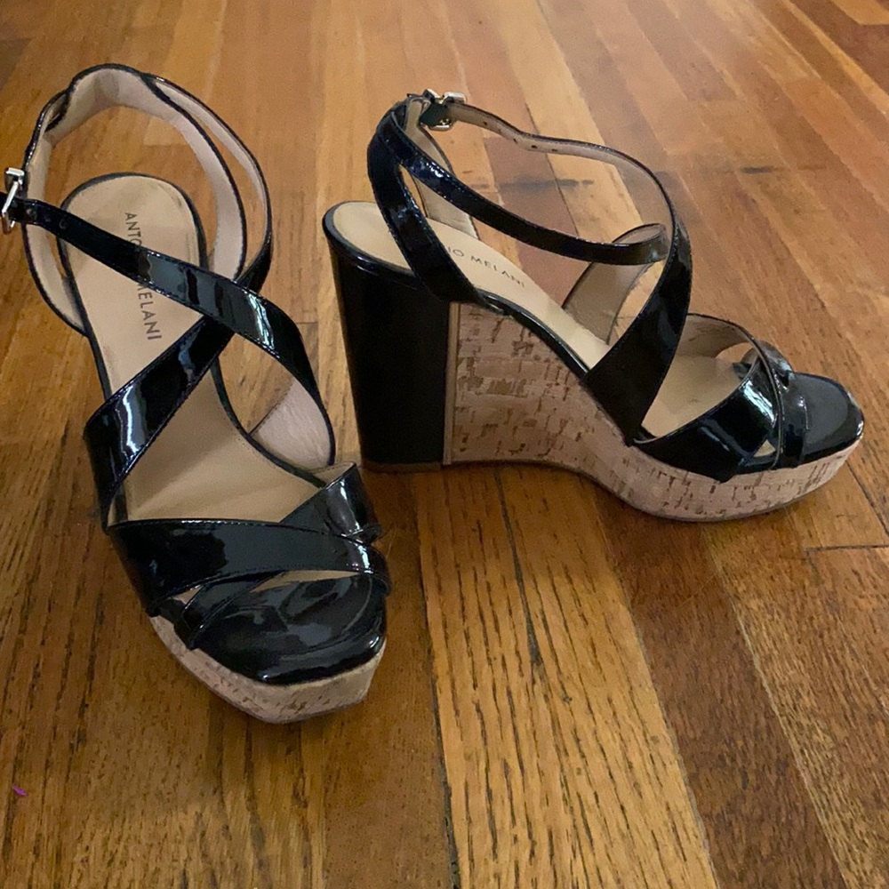 Patent leather black heels